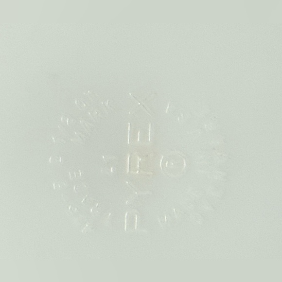 Pyrex Verde Green / Avocado Green  475-B Covered 2.5 Quart Casserole Dish - Picture 5 of 5